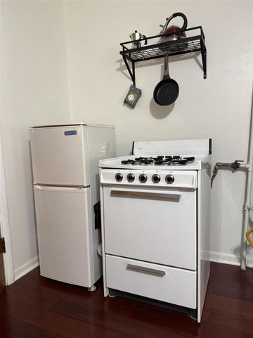 14417 Pinewood Drive, New Buffalo, MI 49117