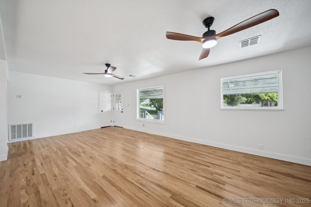 0512 W Dallas Street, Broken Arrow, OK 74012