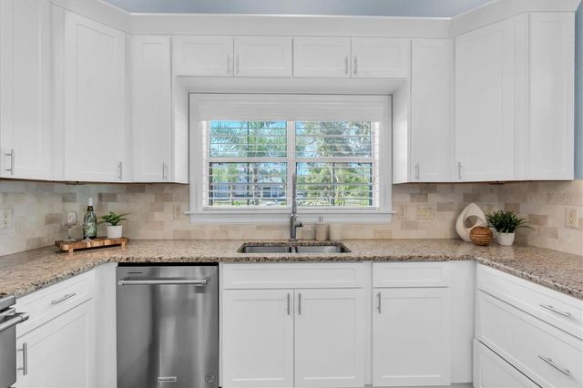 11602 LAKEVIEW DRIVE, New Port Richey, FL 34654