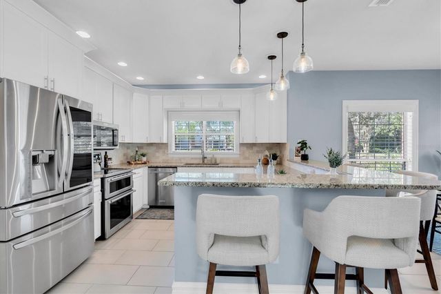 11602 LAKEVIEW DRIVE, New Port Richey, FL 34654