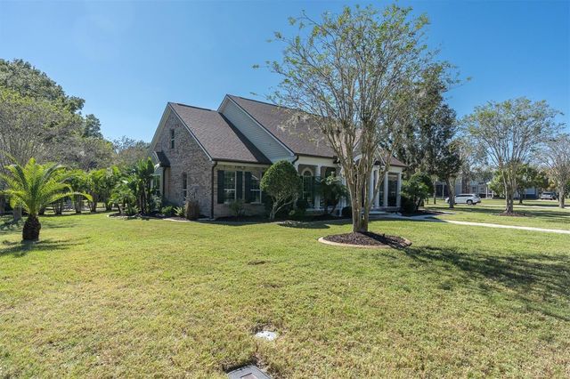 11602 LAKEVIEW DRIVE, New Port Richey, FL 34654