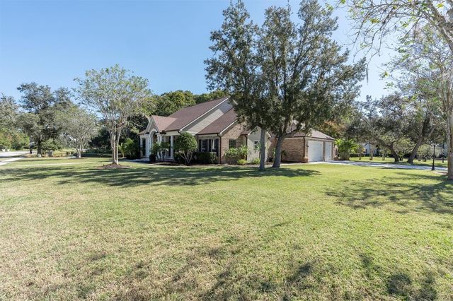 11602 LAKEVIEW DRIVE, New Port Richey, FL 34654