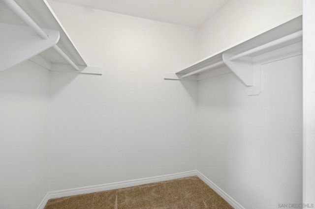 4015 Crown Point Dr P6, San Diego, CA 92109
