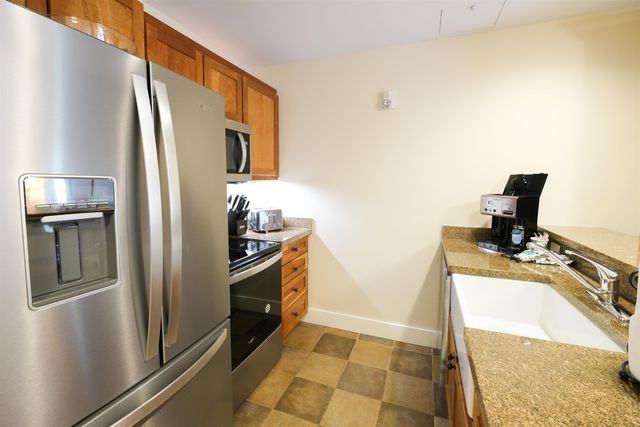 723 725 Qiii Jackson Gore Adams House 723 725 Qiii, Ludlow, VT 05149