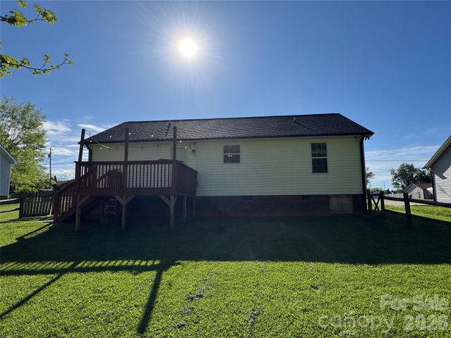 524 W Stokes Street, China Grove, NC 28023