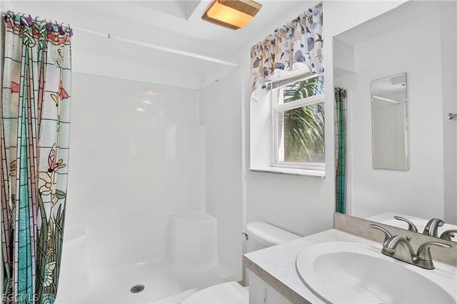 15405 Cedarwood LN 2, Naples, FL 34110