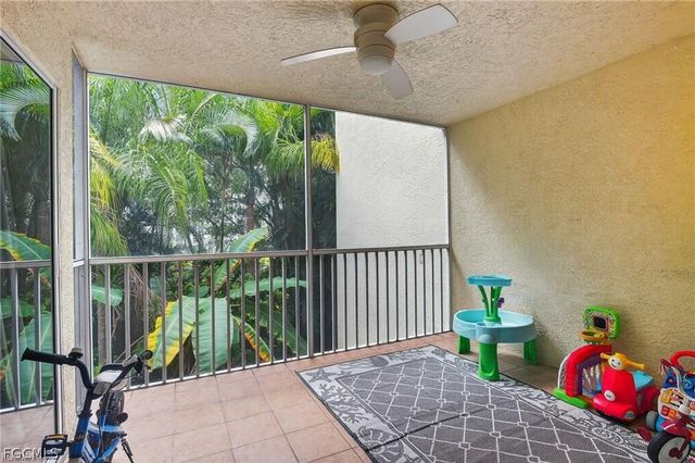 15405 Cedarwood LN 2, Naples, FL 34110