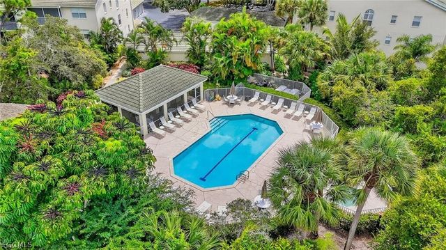 15405 Cedarwood LN 2, Naples, FL 34110
