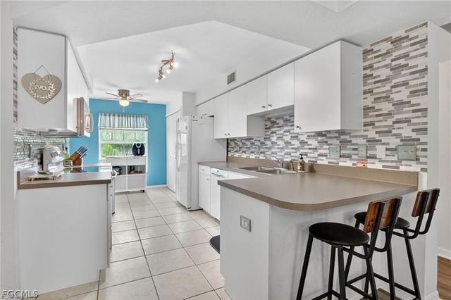 15405 Cedarwood LN 2, Naples, FL 34110