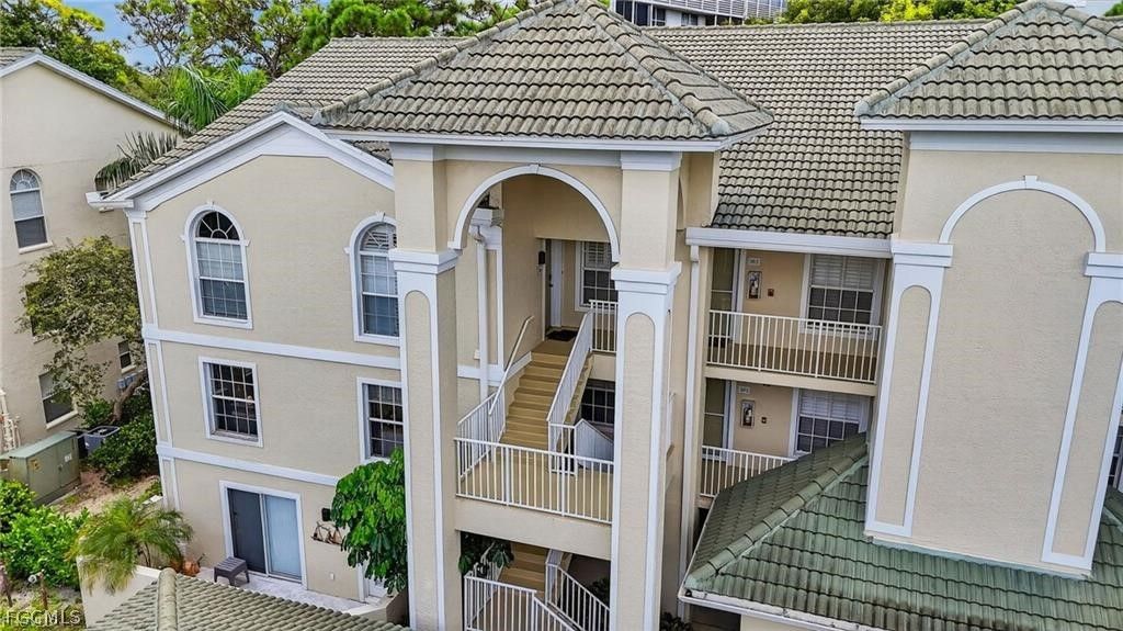 15405 Cedarwood LN 2, Naples, FL 34110