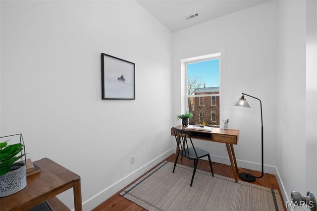 3413 Oregon Avenue, St Louis, MO 63118