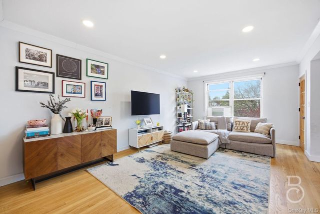 67-38 108th Street B33, Forest Hills, NY 11375