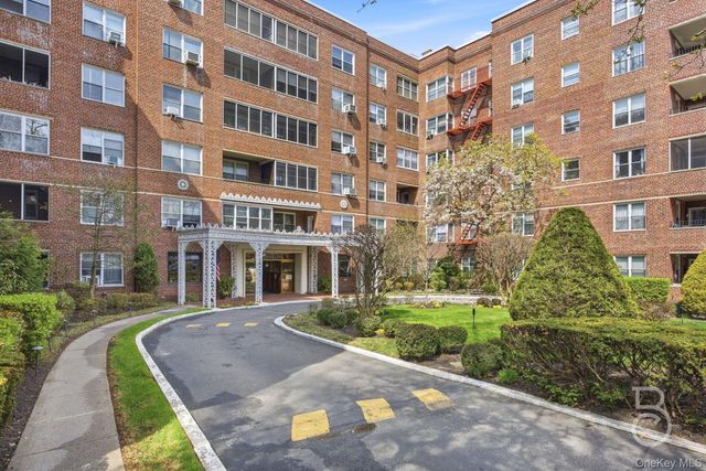 67-38 108th Street B33, Forest Hills, NY 11375