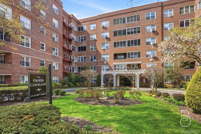 67-38 108th Street B33, Forest Hills, NY 11375