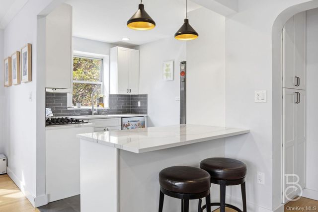 67-38 108th Street B33, Forest Hills, NY 11375