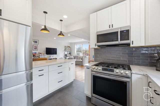 67-38 108th Street B33, Forest Hills, NY 11375