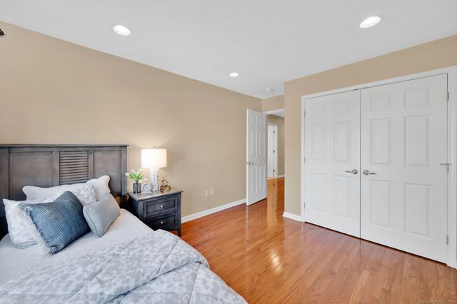 32 Bay Hill Drive 32, Bloomfield, CT 06002