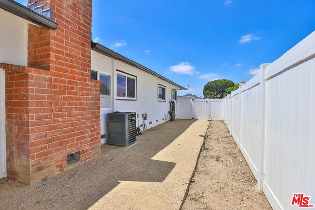 12831 Red Hill Avenue, Tustin, CA 92780