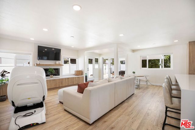 12831 Red Hill Avenue, Tustin, CA 92780