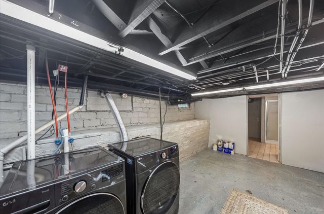 1131 45th Street, Des Moines, IA 50311