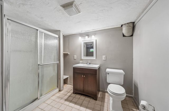 1131 45th Street, Des Moines, IA 50311