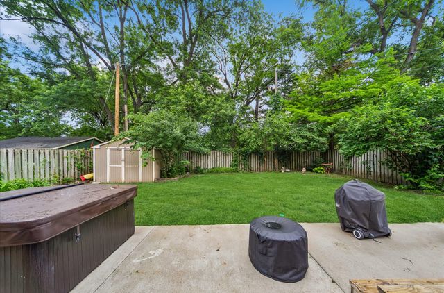 1131 45th Street, Des Moines, IA 50311