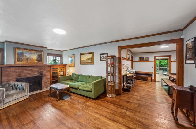 1131 45th Street, Des Moines, IA 50311