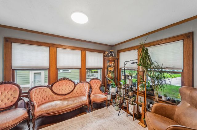 1131 45th Street, Des Moines, IA 50311