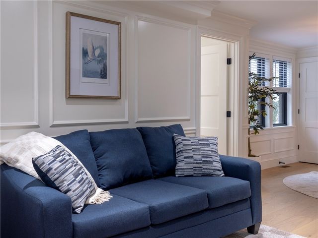 7 Dearborn Street 1, Newport, RI 02840