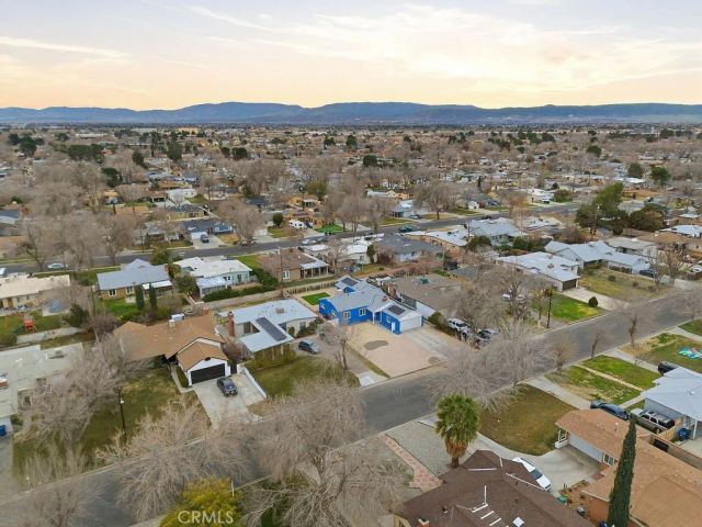 1346 W Ivyton Street, Lancaster, CA 93534
