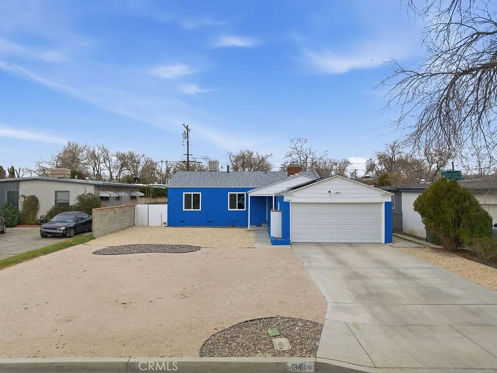 1346 W Ivyton Street, Lancaster, CA 93534