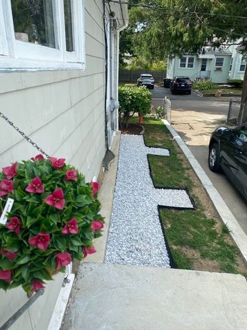 46 Linnea Ave, Brockton, MA 02301