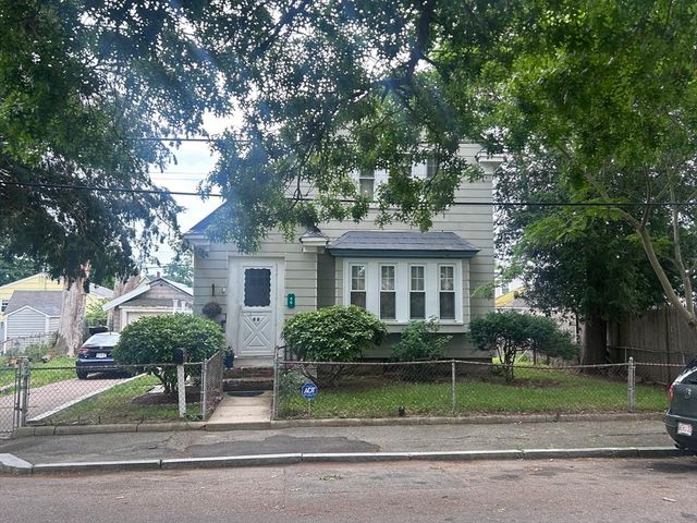 46 Linnea Ave, Brockton, MA 02301
