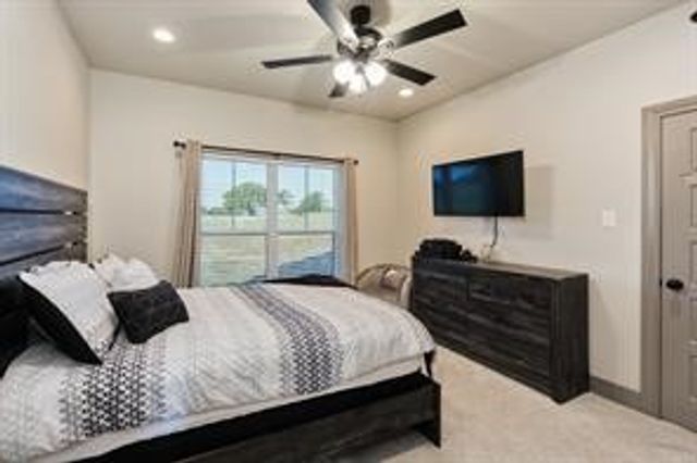 170 Rolling Hills Boulevard, Alvord, TX 76225