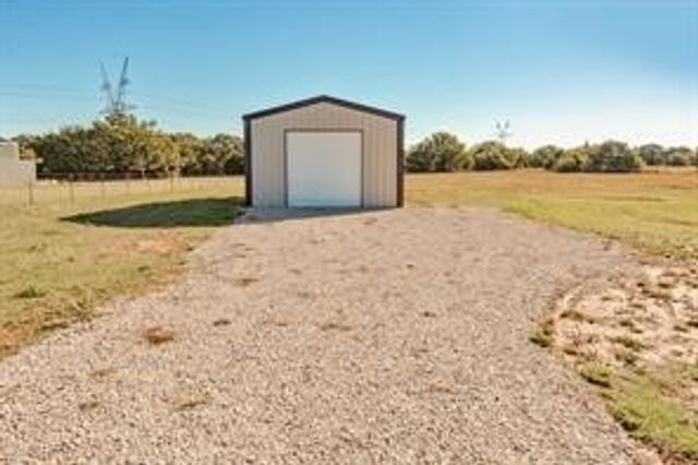 170 Rolling Hills Boulevard, Alvord, TX 76225