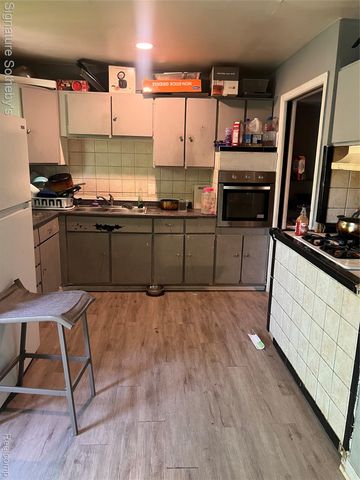 6902 Sally Court, Flint, MI 48505