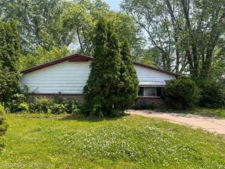 6902 Sally Court, Flint, MI 48505