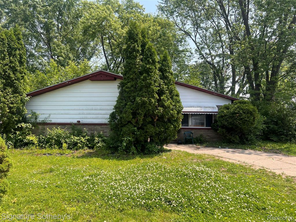 6902 Sally Court, Flint, MI 48505