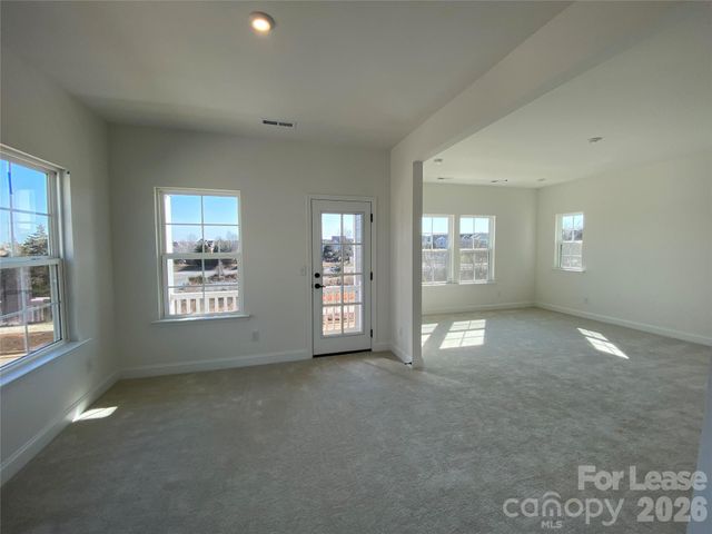 4016 Hickory Place Lane, Pineville, NC 28134