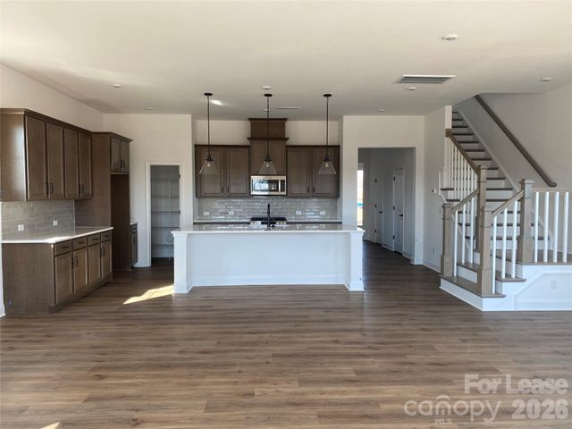 4016 Hickory Place Lane, Pineville, NC 28134