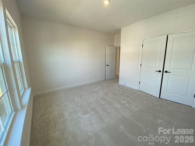 4016 Hickory Place Lane, Pineville, NC 28134