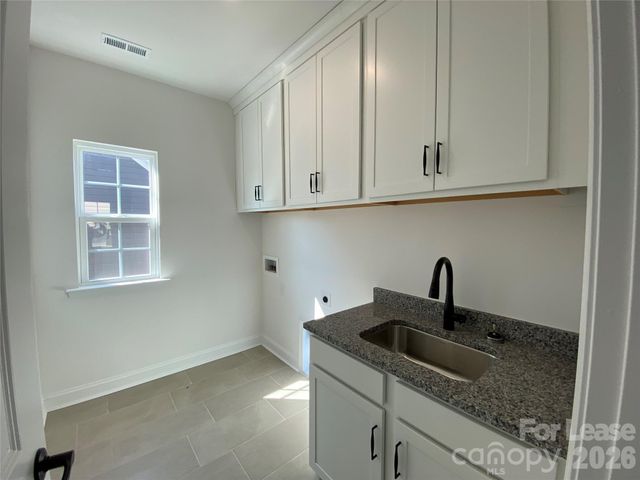 4016 Hickory Place Lane, Pineville, NC 28134