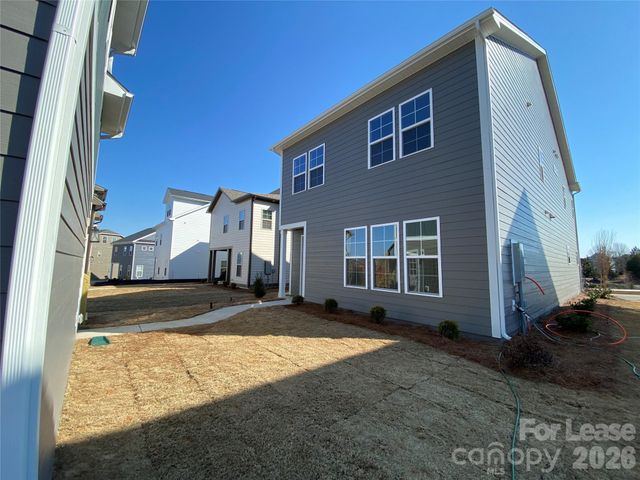 4016 Hickory Place Lane, Pineville, NC 28134