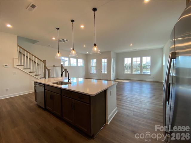 4016 Hickory Place Lane, Pineville, NC 28134