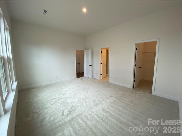 4016 Hickory Place Lane, Pineville, NC 28134