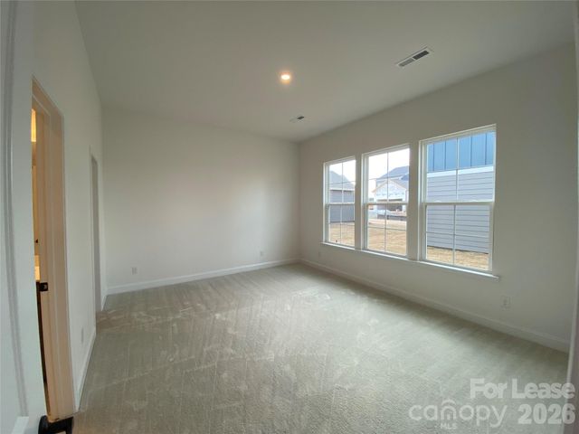 4016 Hickory Place Lane, Pineville, NC 28134