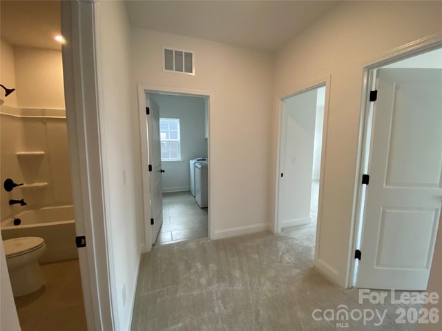 4016 Hickory Place Lane, Pineville, NC 28134