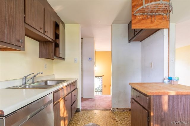 1904 Bridgewater Dr, Henrico, VA 23228