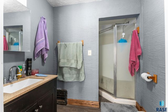 227 N Spring Ave Avenue, Sioux Falls, SD 57104