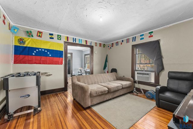 227 N Spring Ave Avenue, Sioux Falls, SD 57104